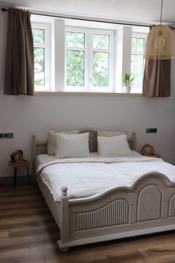 Apartman Mezi Duby Osecna Exterior foto